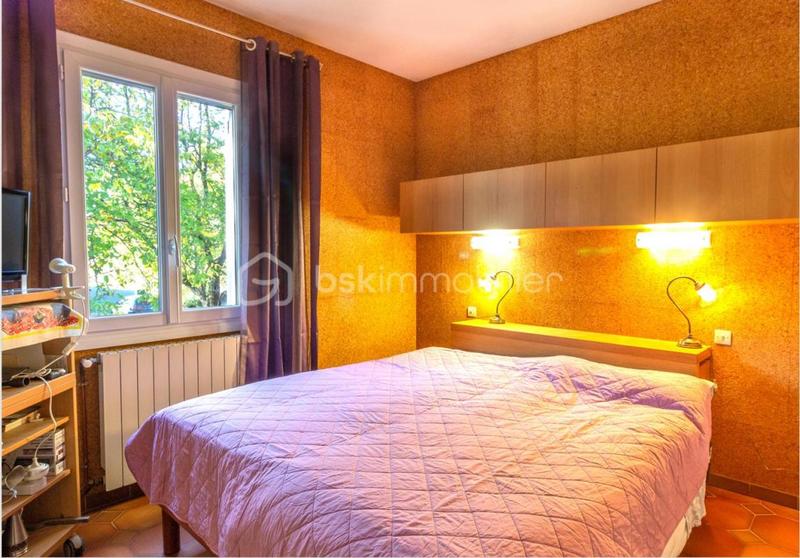 Maison traditionnelle - 187 m² - 7 pièces