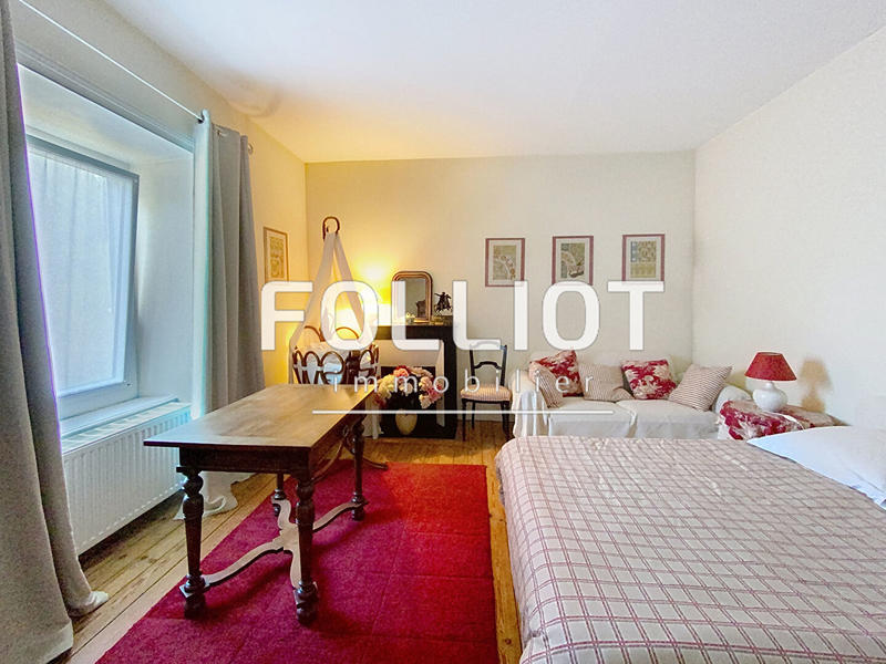 Maison - 215 m² - 10 pièces