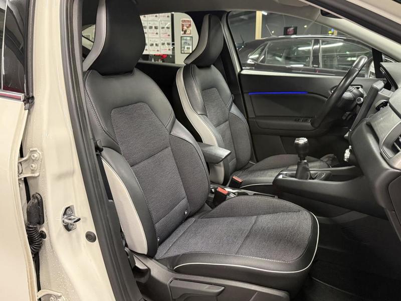 Renault Captur II 1.3 TCe 130 Fap Bvm6 - Intens Phase 1 Suivi Renault / Garantie 12 Mois