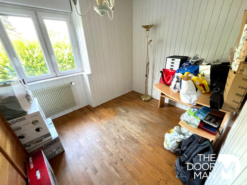 Maison - 202 m² - 8 pièces