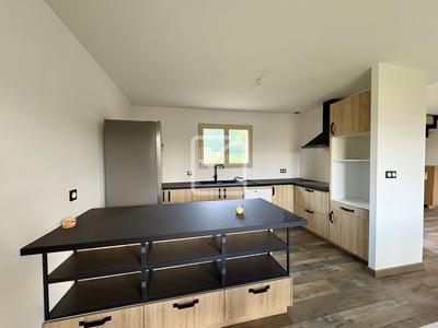 Maison - 84 m² - 4 pièces