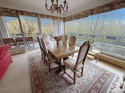 Appartement - 151 m² - 7 pièces