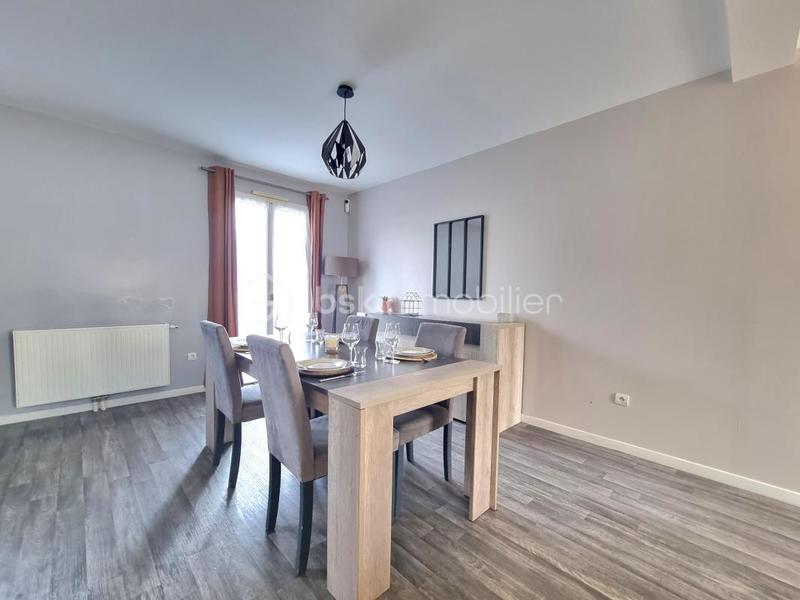 Maison traditionnelle - 98 m² - 4 pièces