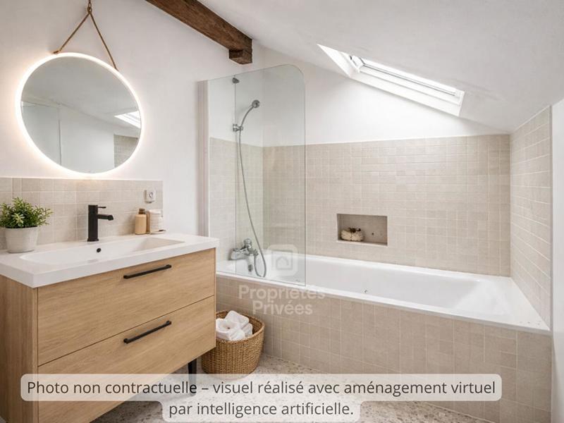 Maison - 151 m² - 9 pièces