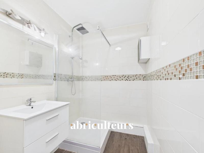 Appartement ancien - 69 m² - 3 pièces