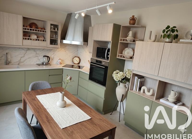 Maison - 229 m² - 10 pièces