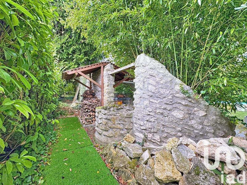 Maison - 180 m² - 8 pièces