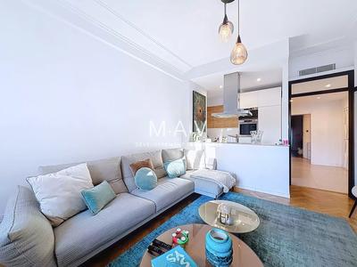 Appartement - 104 m² - 4 pièces