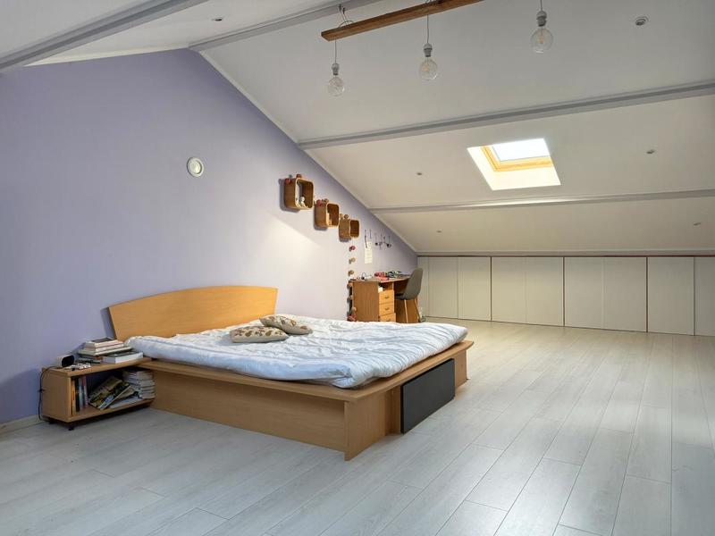 Maison - 261 m² - 8 pièces