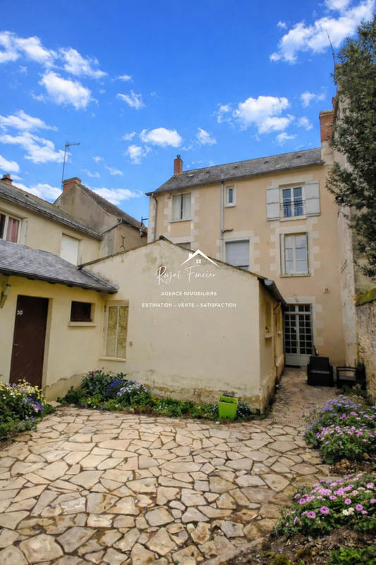 Maison - 272 m² - 6 pièces