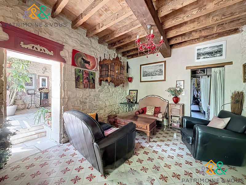 Maison - 210 m² - 6 pièces