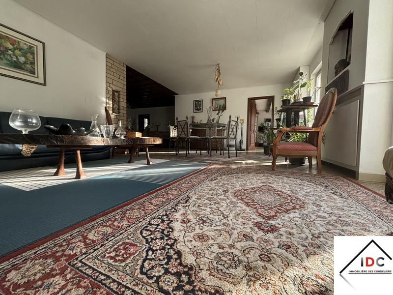 Maison - 172 m² - 5 pièces