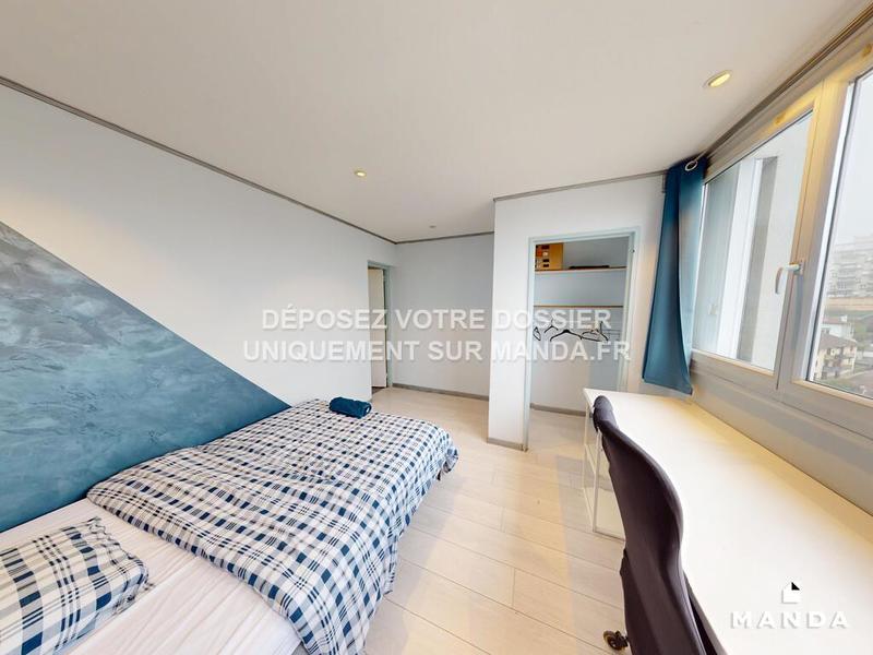 Chambre - 10 m² - 5 pièces