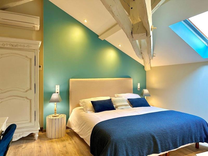 Château - 1 840 m² - 33 pièces