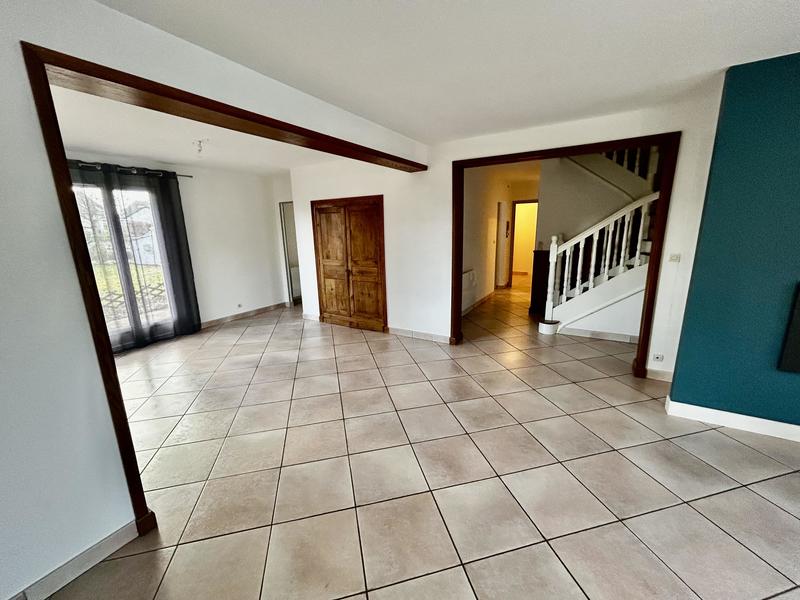 Maison traditionnelle - 199 m² - 9 pièces