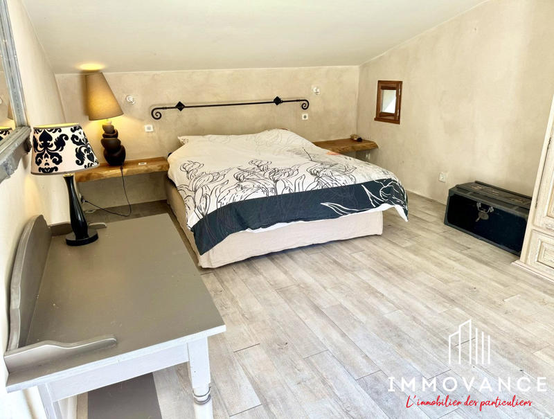 Maison - 275 m² - 8 pièces