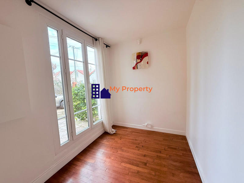 Maison - 95 m² - 5 pièces