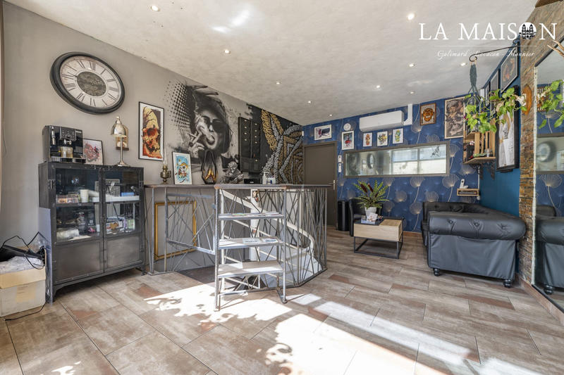 Local commercial - 75 m² - 4 pièces