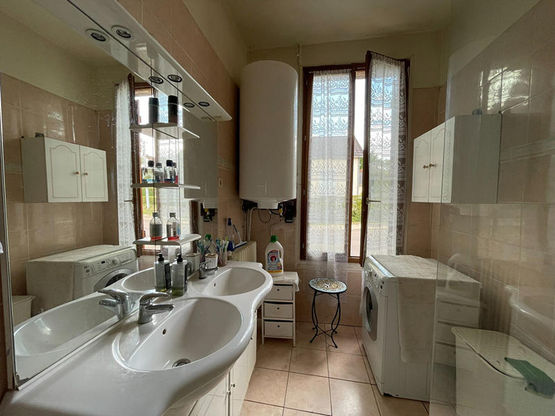 Maison de village - 232 m² - 9 pièces