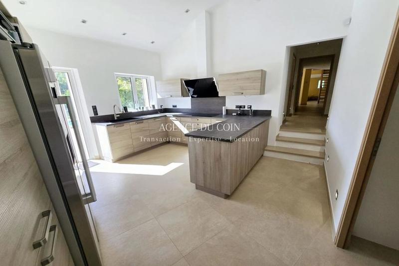 Villa - 295 m² - 7 pièces