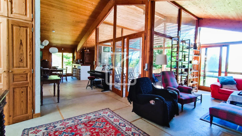 Maison - 183 m² - 6 pièces