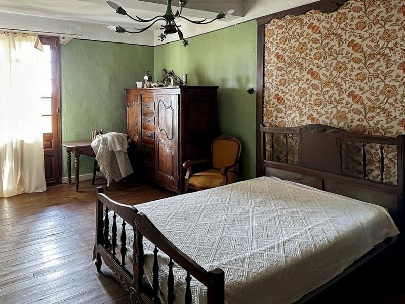 Maison de village - 380 m² - 15 pièces