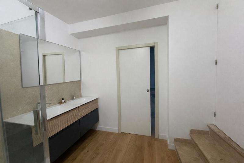 Villa - 176 m² - 9 pièces