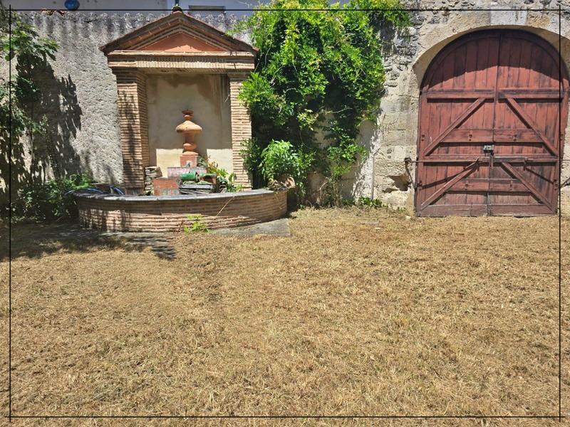 Maison bourgeoise - 296 m² - 5 pièces