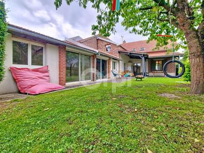 Maison - 137 m² - 5 pièces