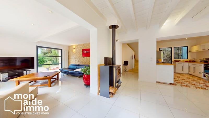 Maison - 180 m² - 7 pièces