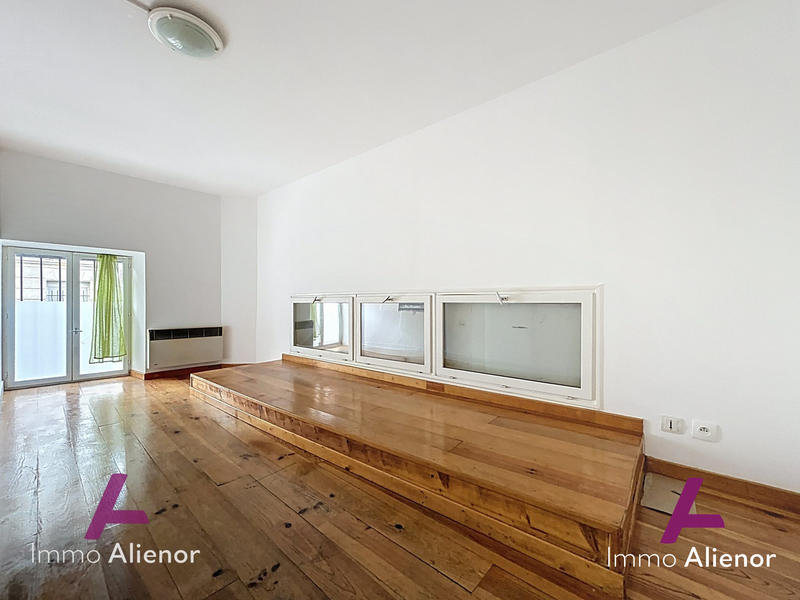 Local commercial - 67 m² - 4 pièces