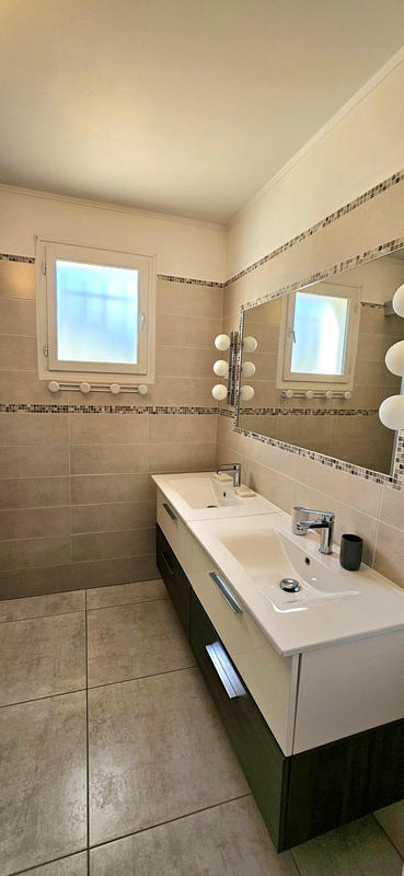 Villa - 188 m² - 6 pièces