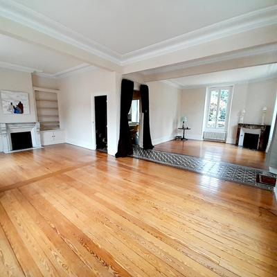 Maison - 163 m² - 5 pièces