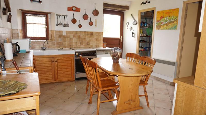 Maison - 92 m² - 5 pièces