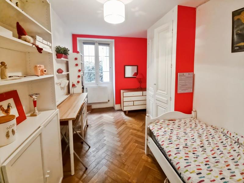 Appartement - 147 m² - 6 pièces