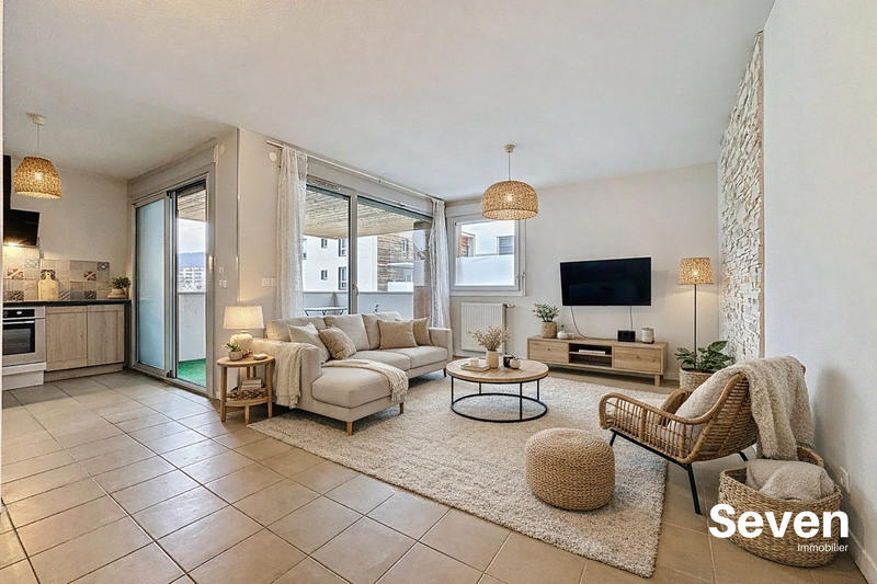 Appartement - 77 m² - 4 pièces