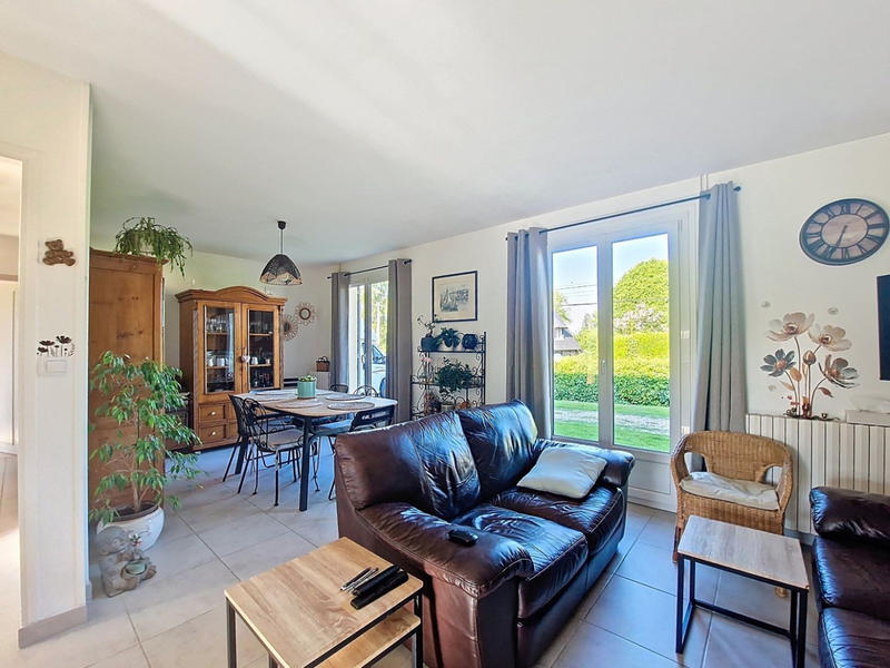 Maison - 93 m² - 4 pièces