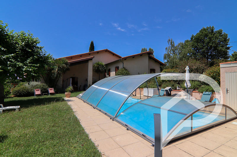 Maison - 208 m² - 7 pièces