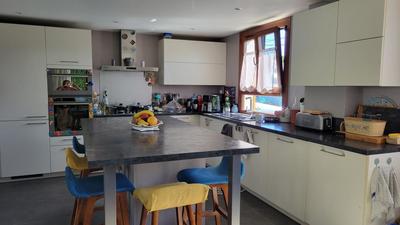 Maison - 225 m² - 7 pièces