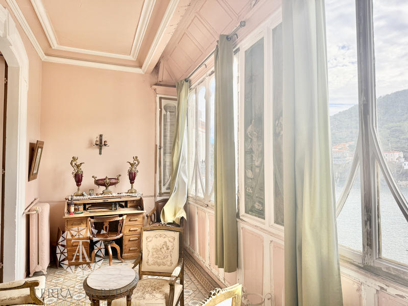 Maison de village - 240 m² - 7 pièces