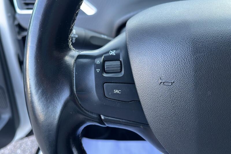 Peugeot 2008 1.2 130 Allure