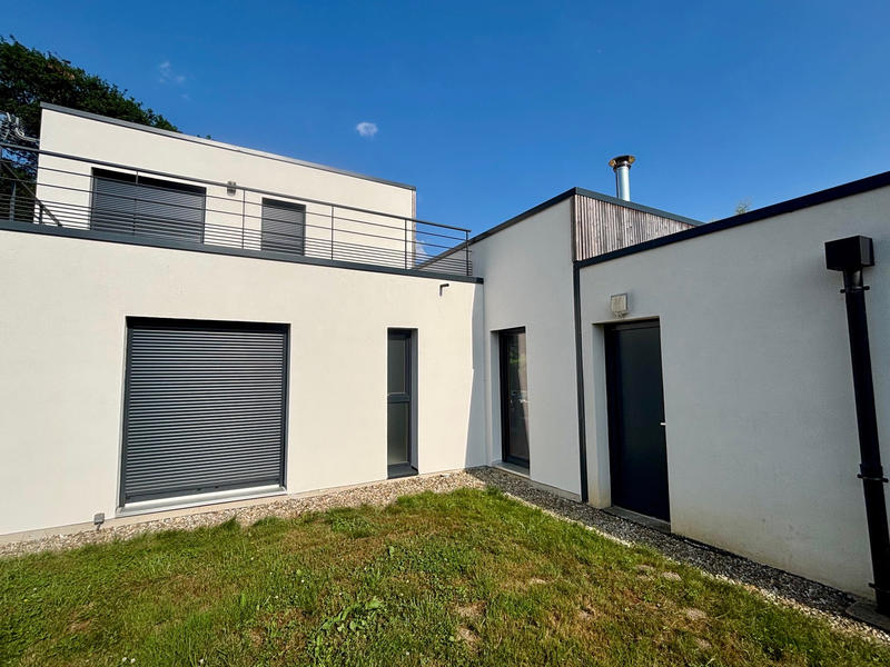 Villa - 233 m² - 8 pièces