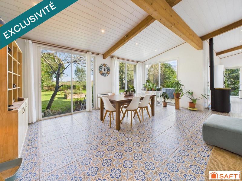 Maison - 210 m² - 8 pièces