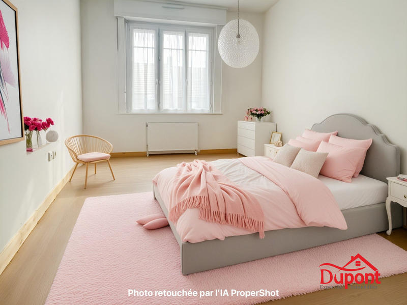 Maison - 249 m² - 7 pièces