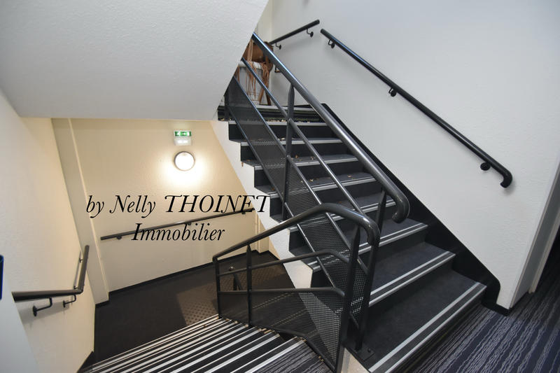 Local commercial - 1 500 m²