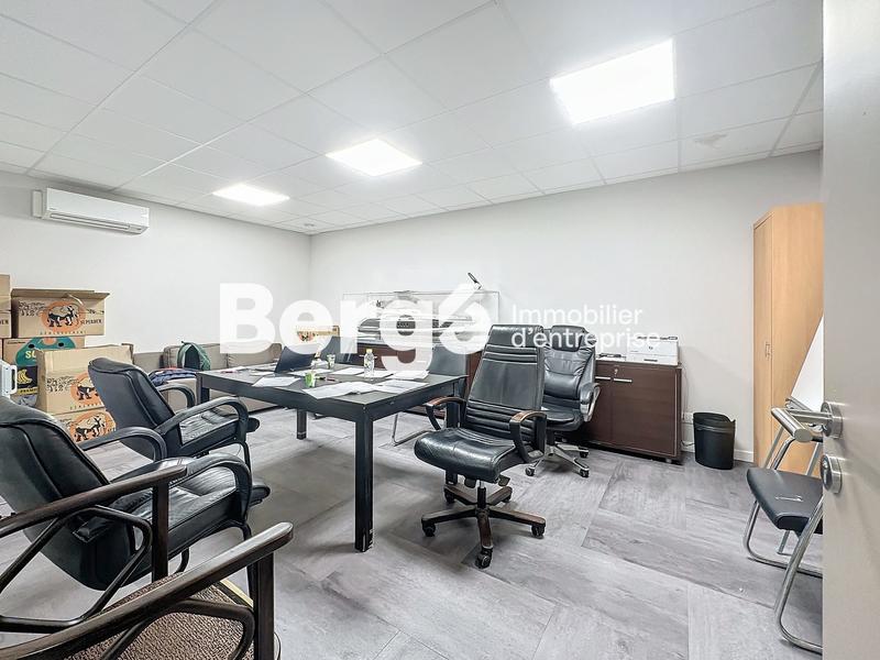 Bureau - 104 m² - 5 pièces