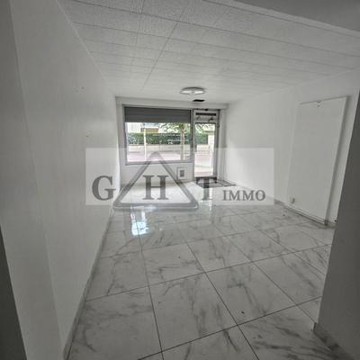 Local commercial - 34 m²