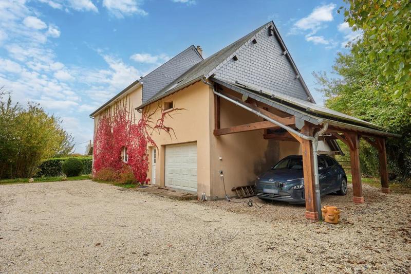 Maison - 200 m² - 8 pièces