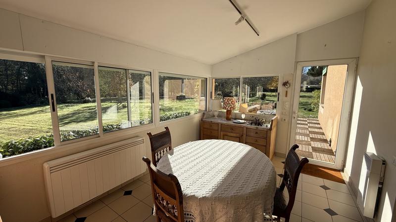 Maison - 235 m² - 7 pièces