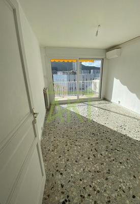 Appartement - 95 m² - 4 pièces